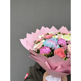 ÖZEL RENKLİ MEVSİM BUKETİ
