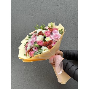 GÜLLÜ MEVSİM BUKETİ